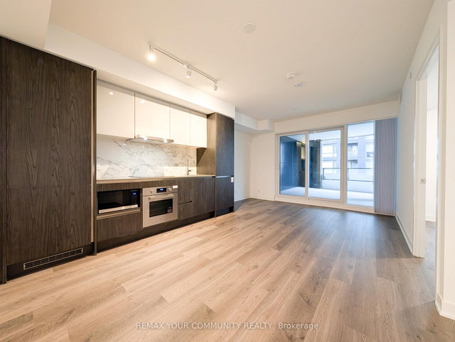 707 - 180 Front Street E