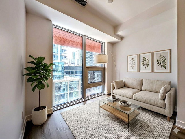 1011 - 100 Queen Street E