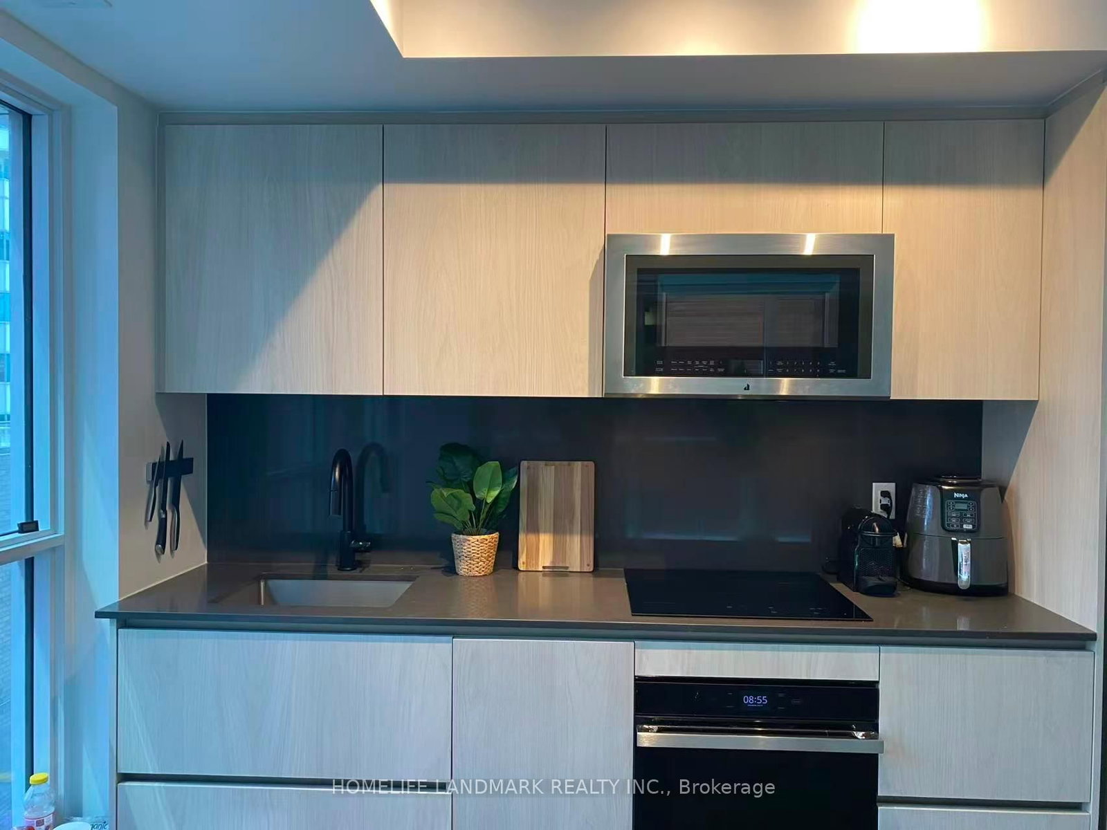 327 King Street W • #703 • Toronto, ON photo 11