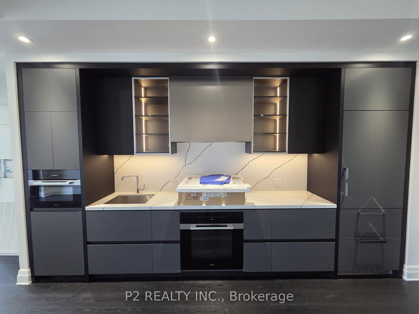406-2 Forest Hill Road, Toronto, ON, photo 2