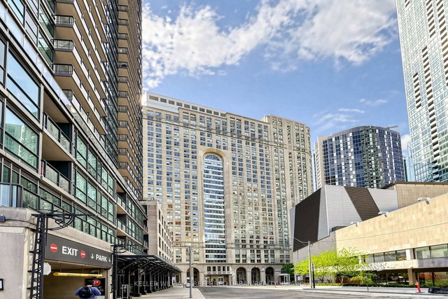 2212 - 25 The Esplanade