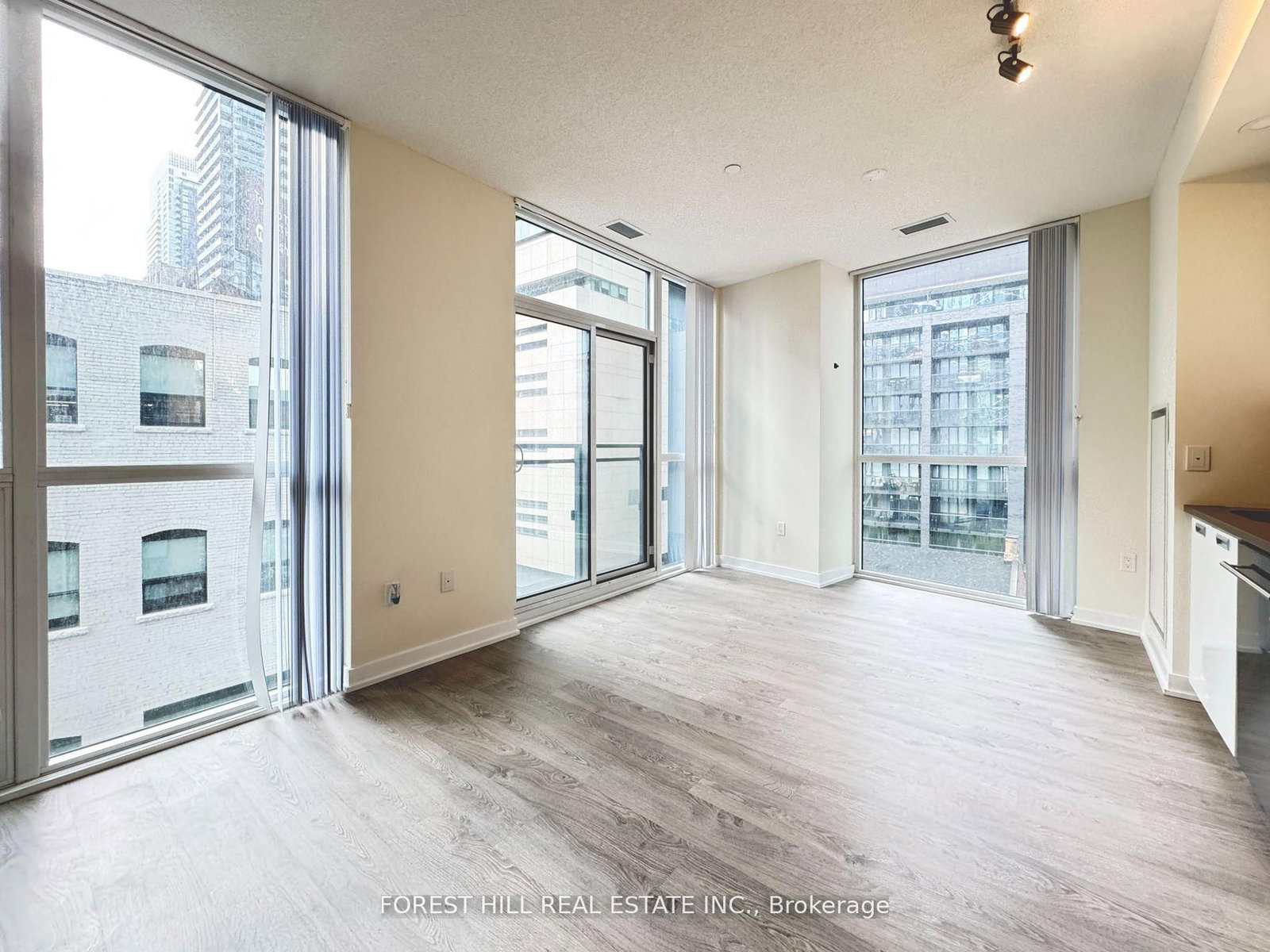 99 John Street, Unit 402 - Photo 3