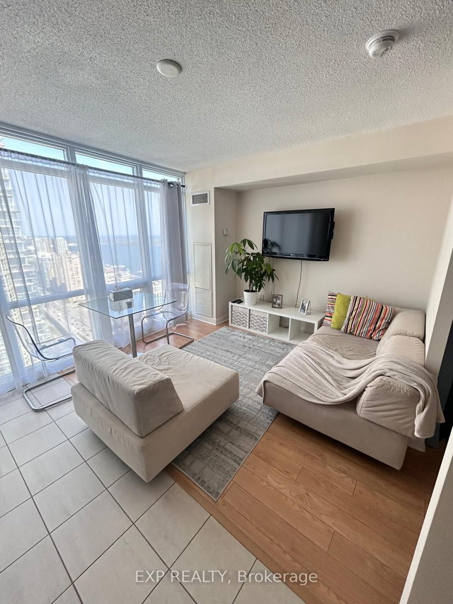 5009 - 11 Brunel Court E