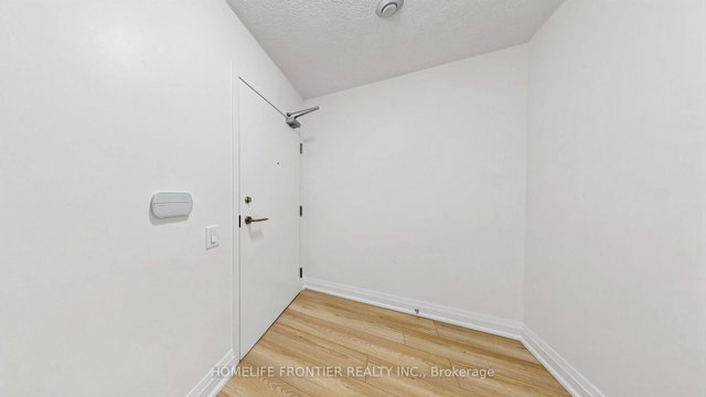 321 - 19 Singer Court