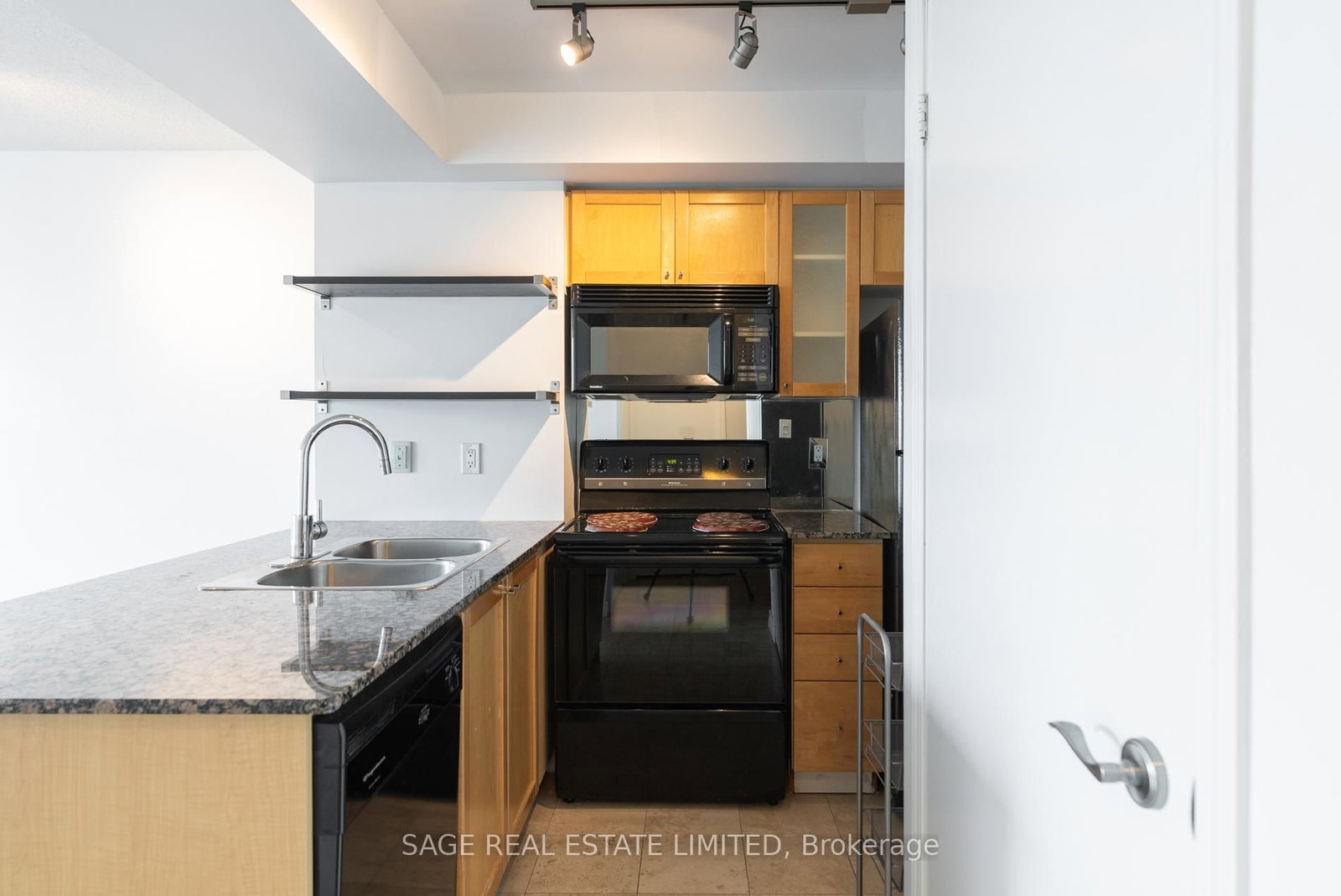 410 Queens Quay W, Unit 1115 - Photo 8