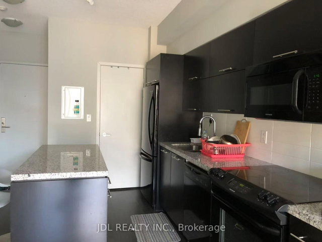 1506 - 126 Simcoe Street