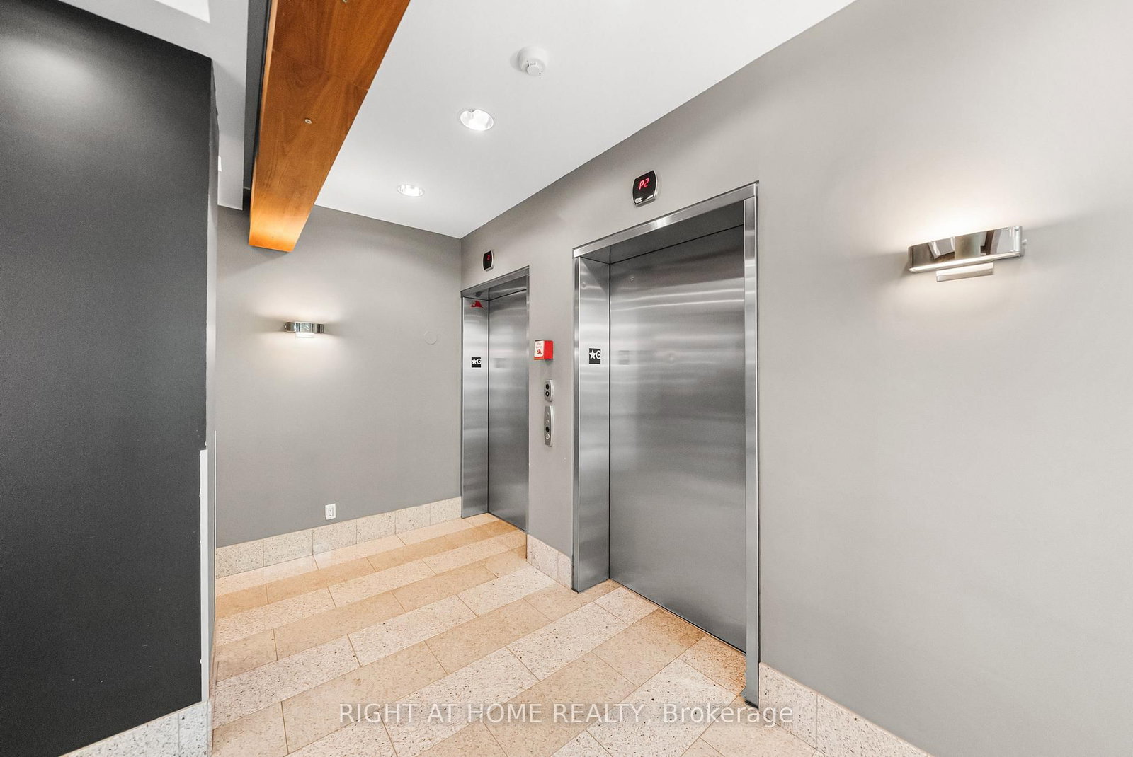 66 Portland Street, Unit 807 - Photo 28