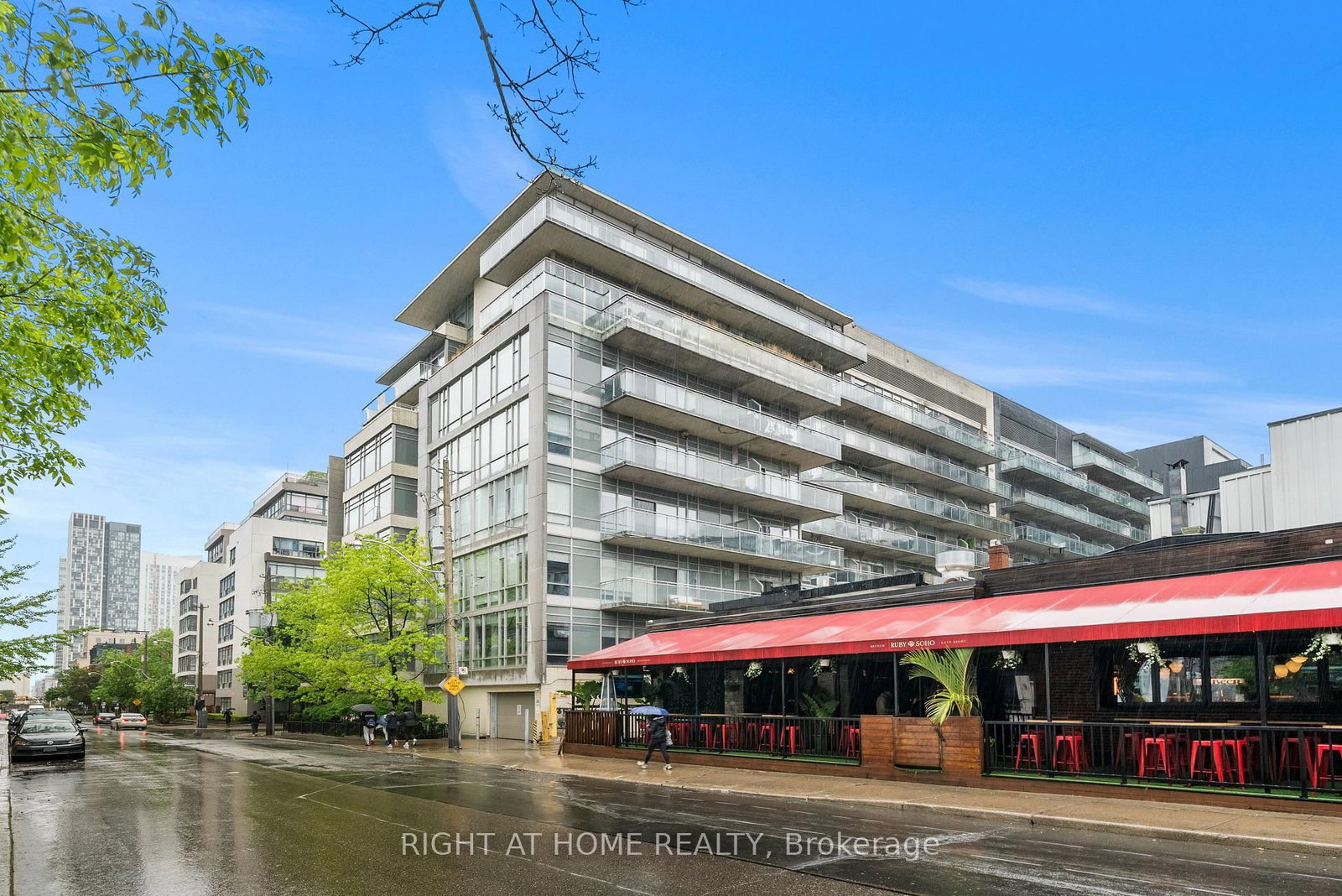 66 Portland Street, Unit 807 - Photo 32
