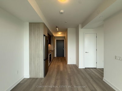 Unit 3211 — 5858 Yonge Street — photo 2
