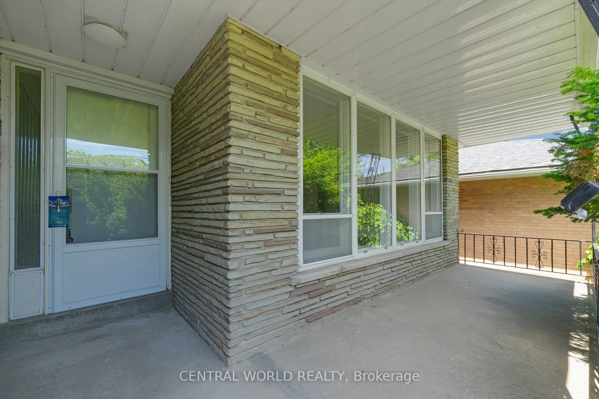 38 Denrock Drive