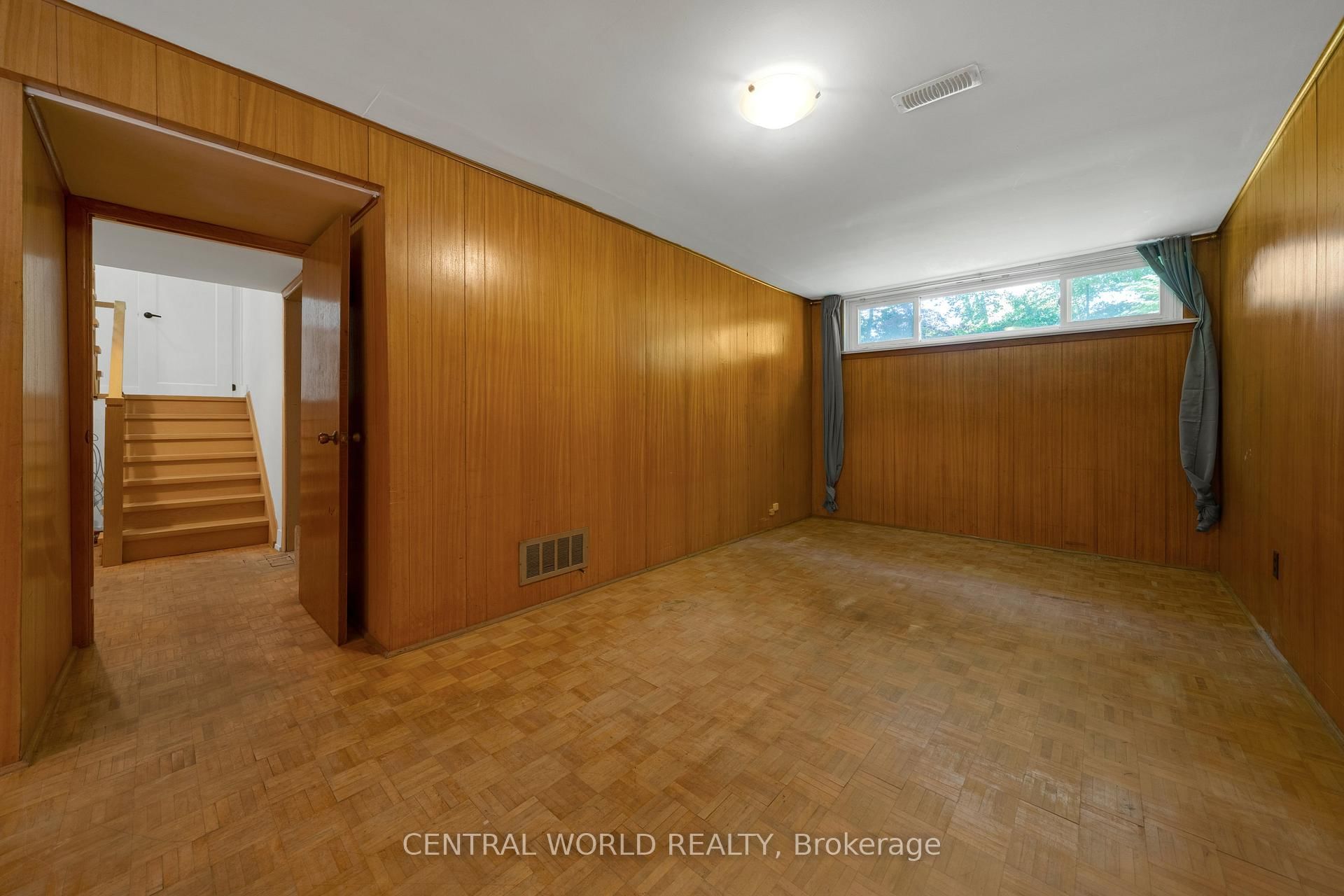 38 Denrock Drive