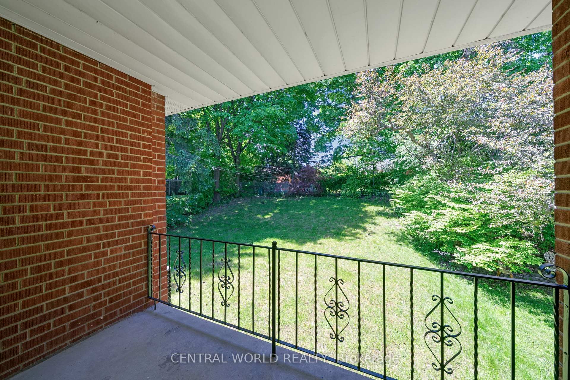 38 Denrock Drive