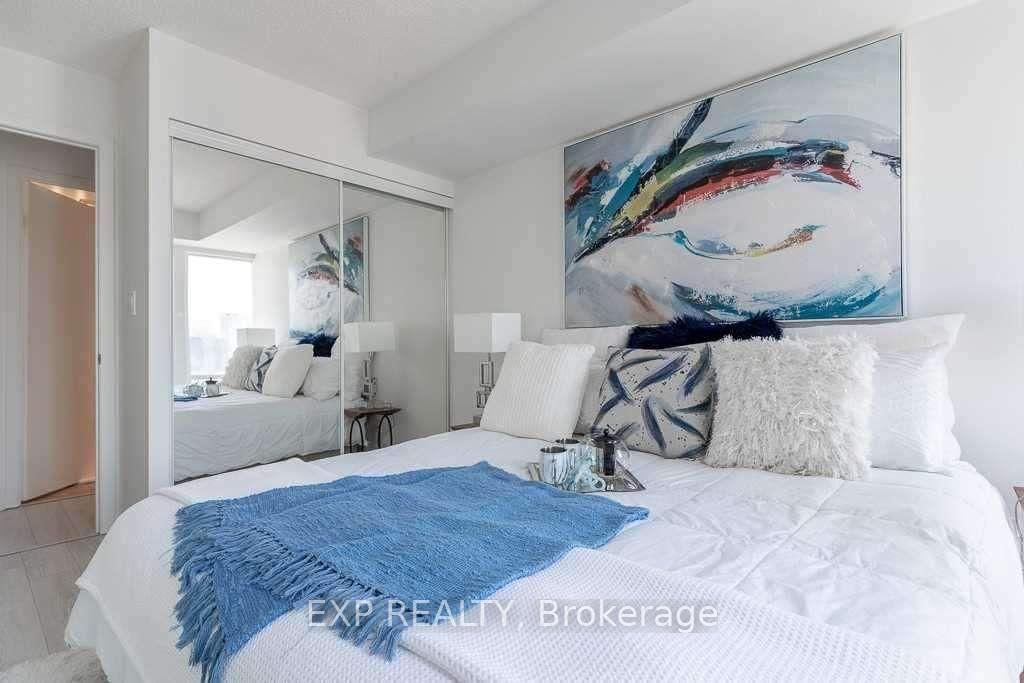 210 Victoria Street • #4112 • Toronto, ON photo 15