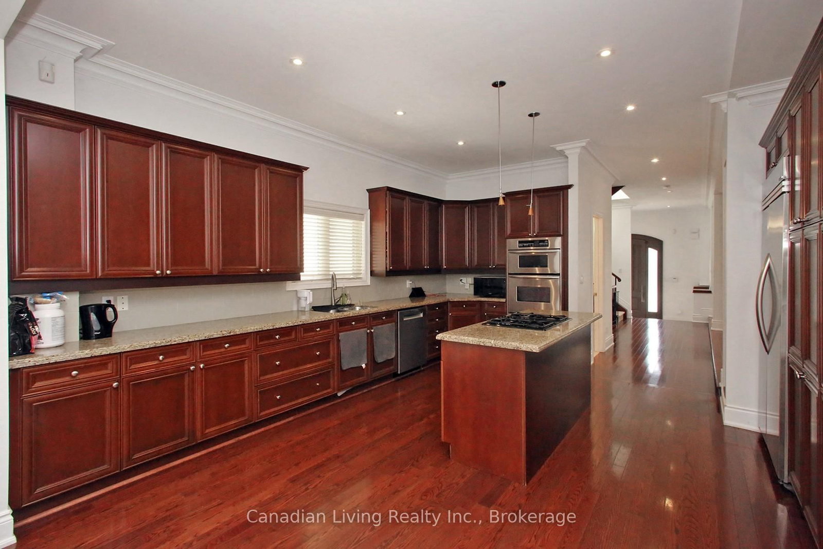 374 Glengarry Avenue • Toronto, ON photo 10
