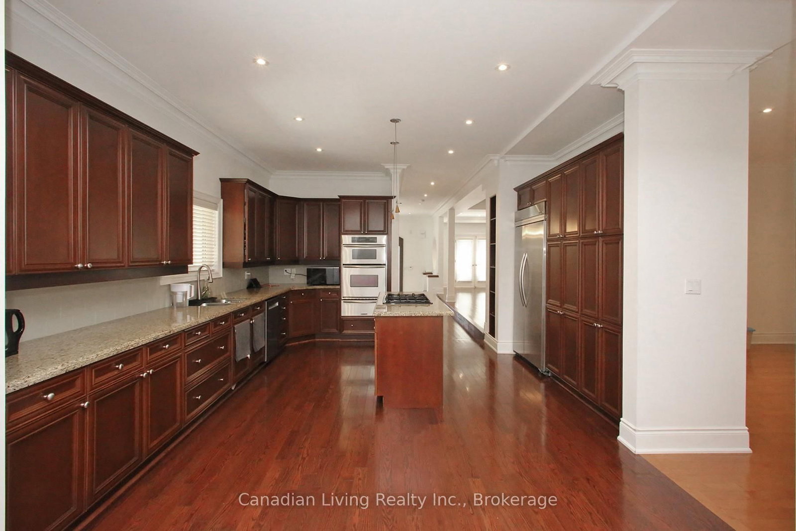 374 Glengarry Avenue • Toronto, ON photo 11