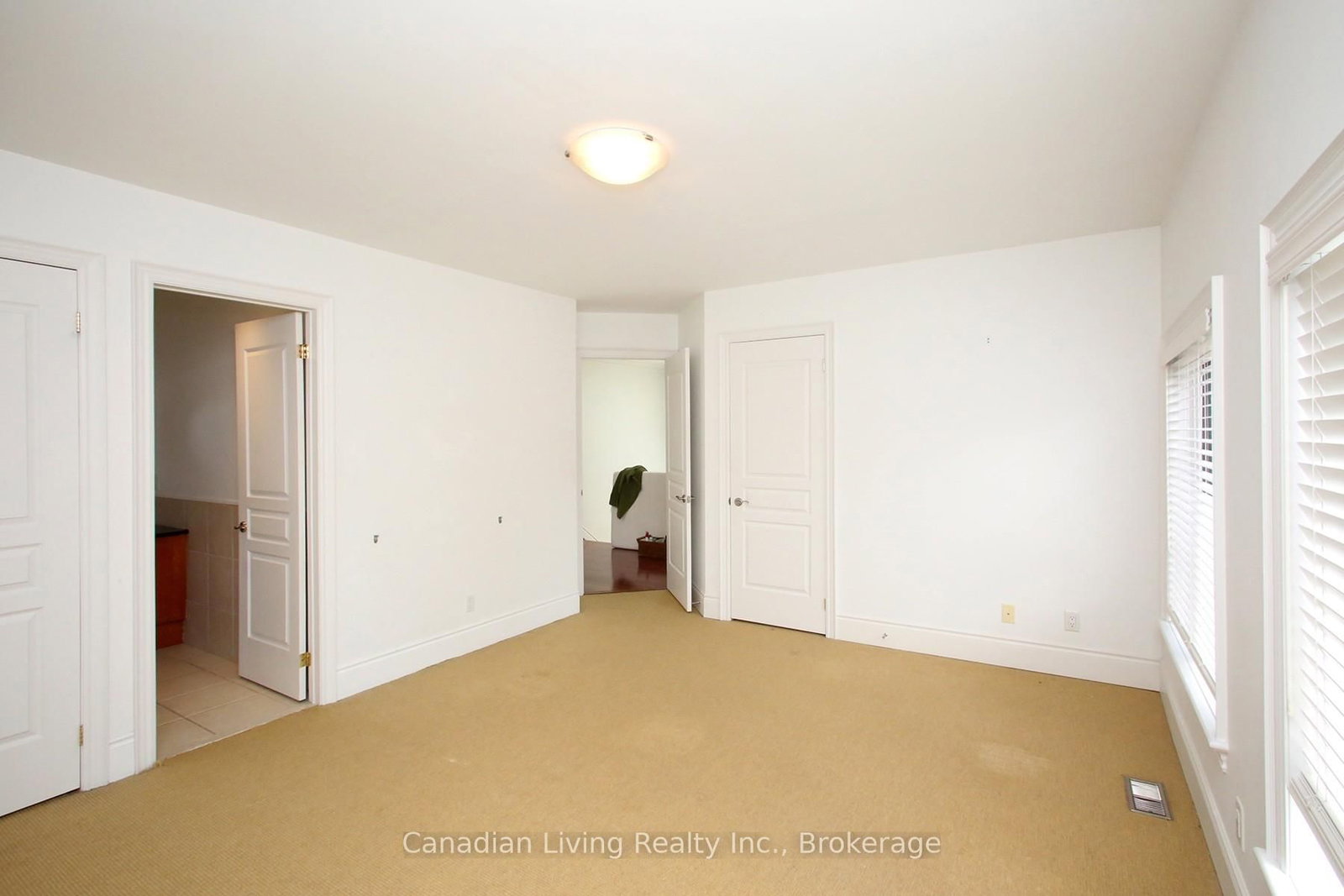 374 Glengarry Avenue • Toronto, ON photo 22