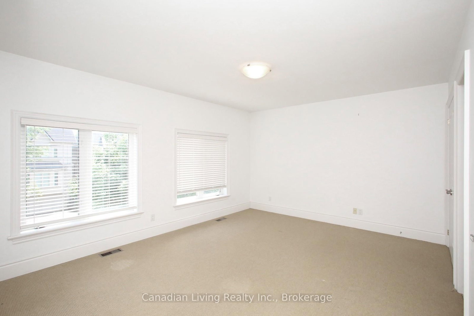 374 Glengarry Avenue • Toronto, ON photo 23