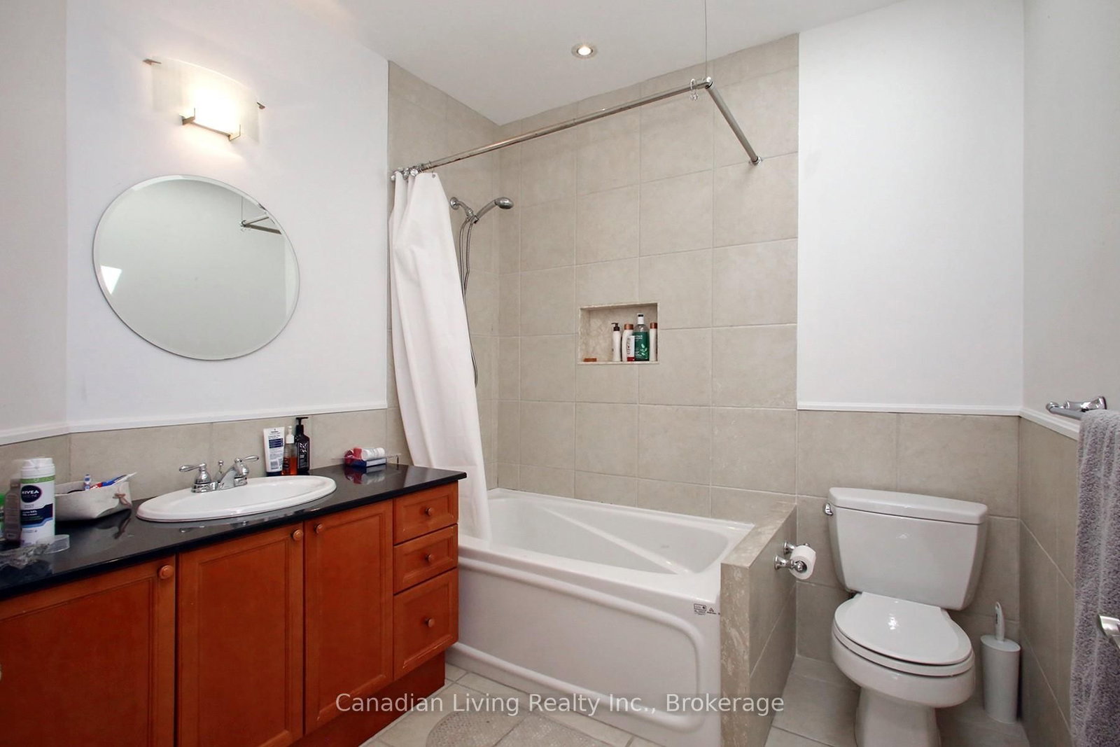 374 Glengarry Avenue • Toronto, ON photo 27