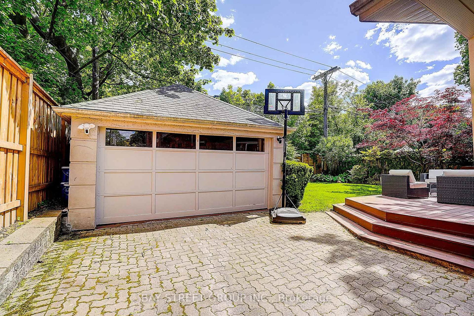 Listing photo 3
