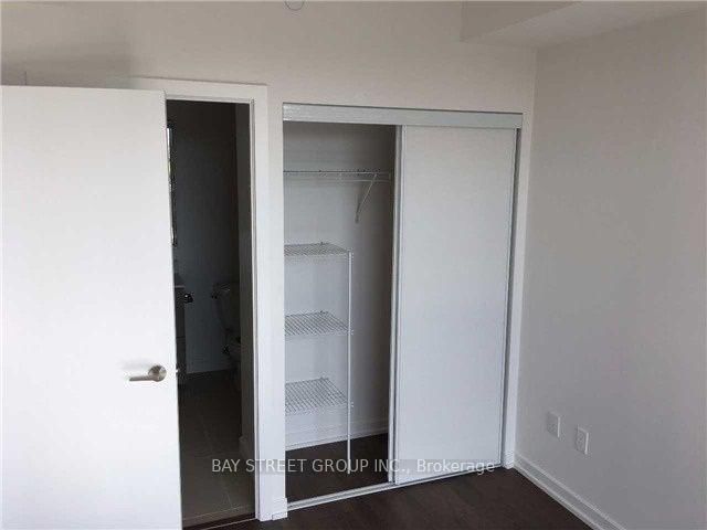520-52 Forest Manor Road, Toronto, ON, photo 4