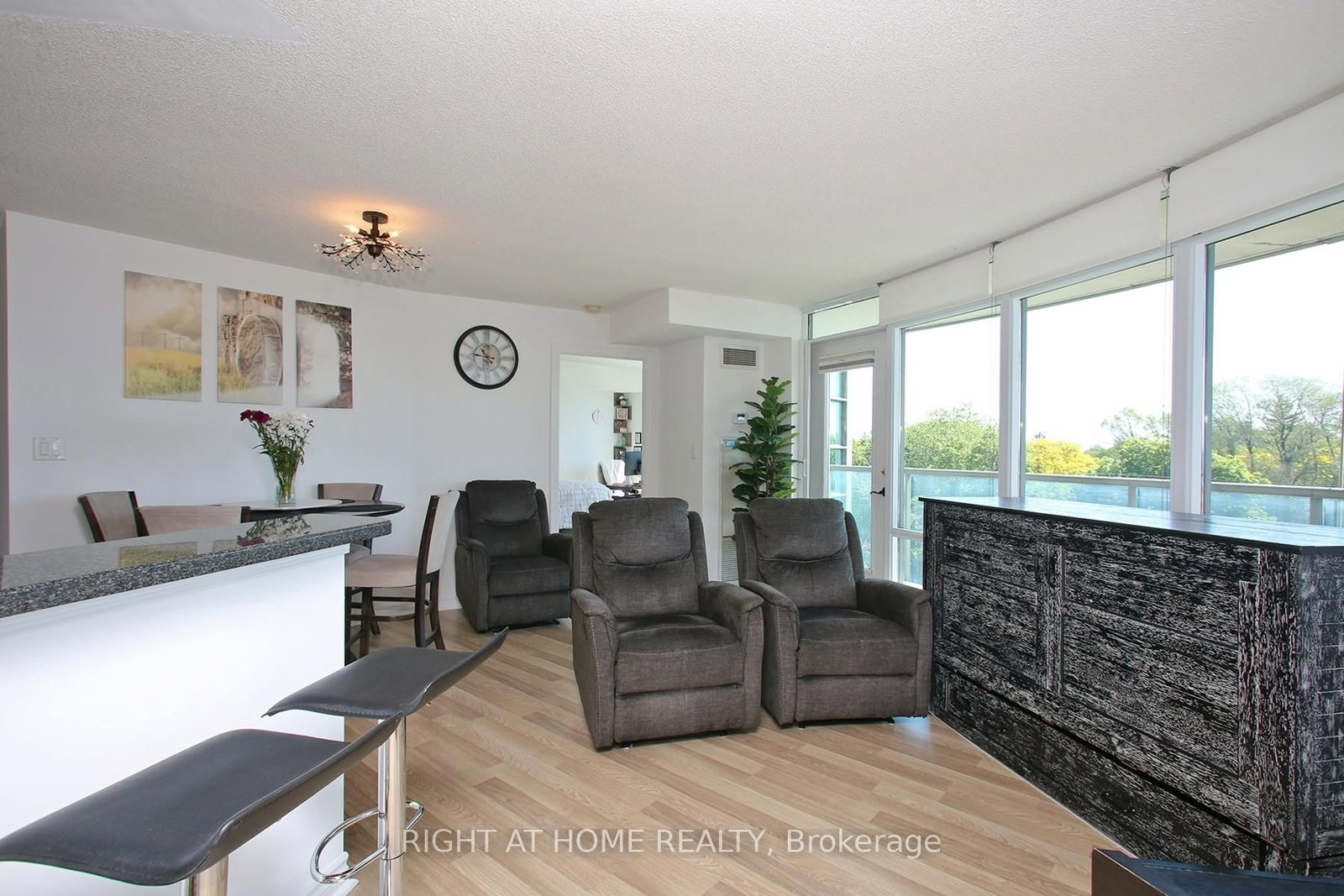 3830 Bathurst Street • #505 • Toronto, ON photo 6