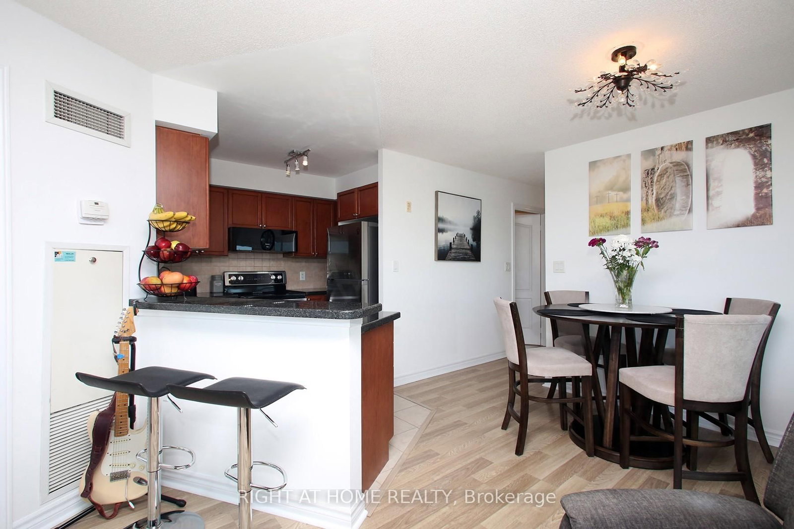 3830 Bathurst Street • #505 • Toronto, ON photo 8