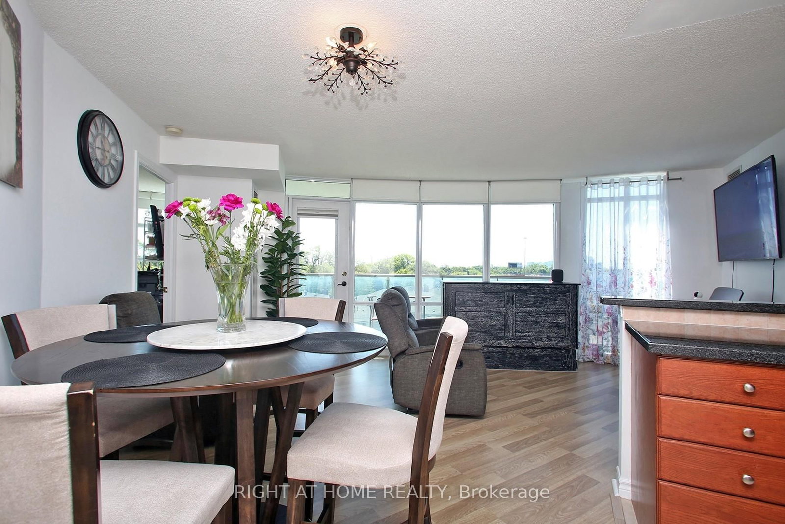 3830 Bathurst Street • #505 • Toronto, ON photo 9