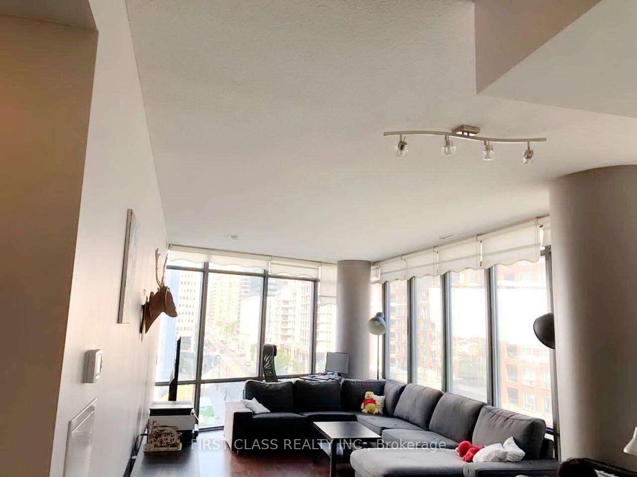 505-832 Bay Street, Toronto, ON, photo 4