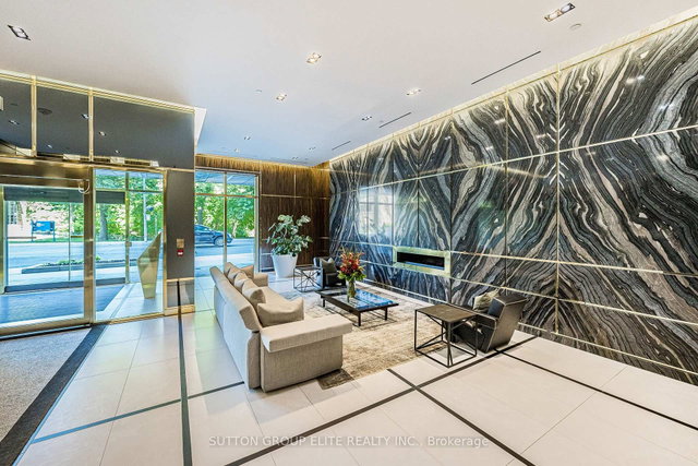 814 - 3018 Yonge Street