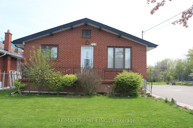 221 Cocksfield Avenue