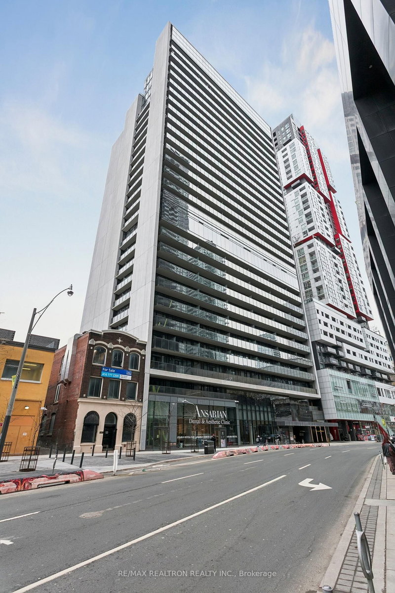 307 - 330 Richmond Street W W