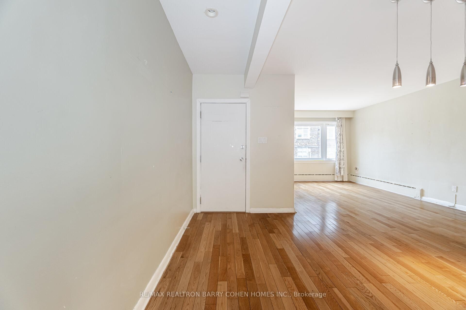 475 Winona Drive, Unit 2 Main