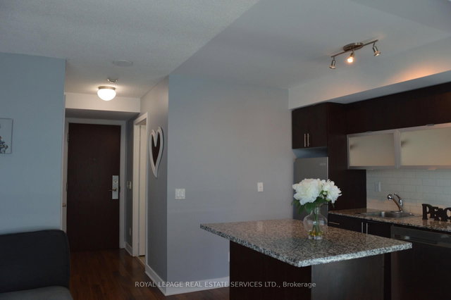 1512 - 80 Western Battery Road