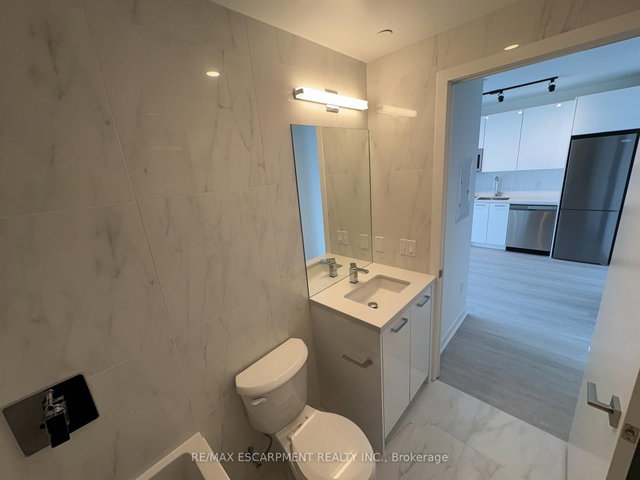 2703 - 284 King Street E