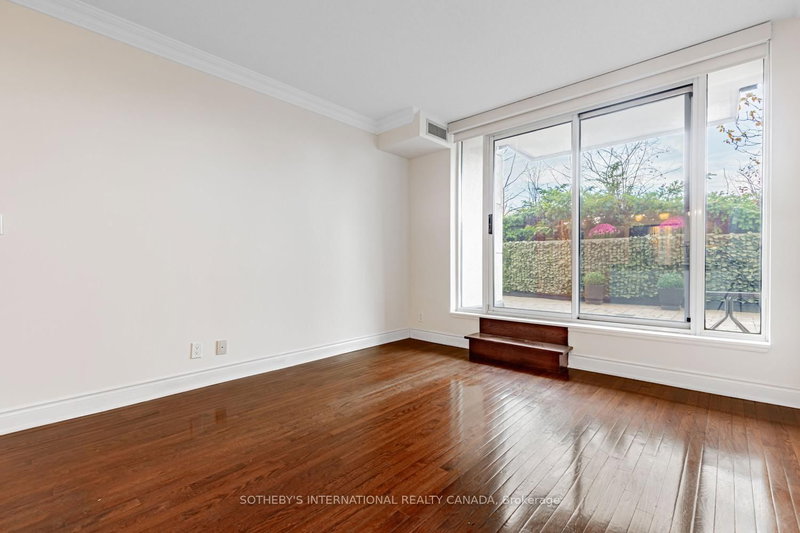 10 Delisle Ave photo 4