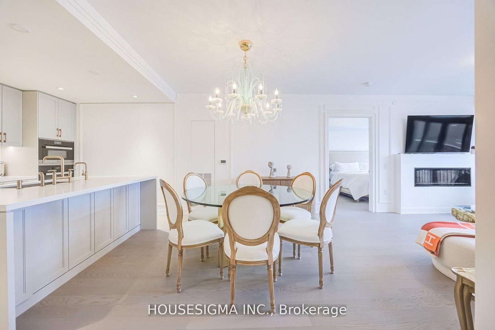 1 Strathgowan Avenue, Unit 406 - Photo 21