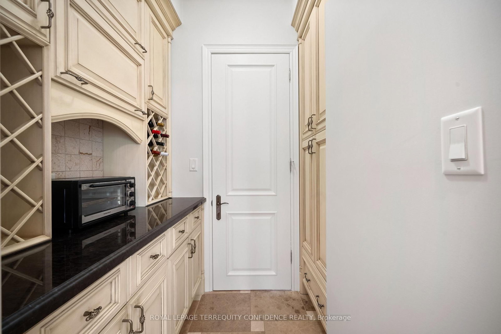 466A Ellerslie Avenue • Toronto, ON photo 15