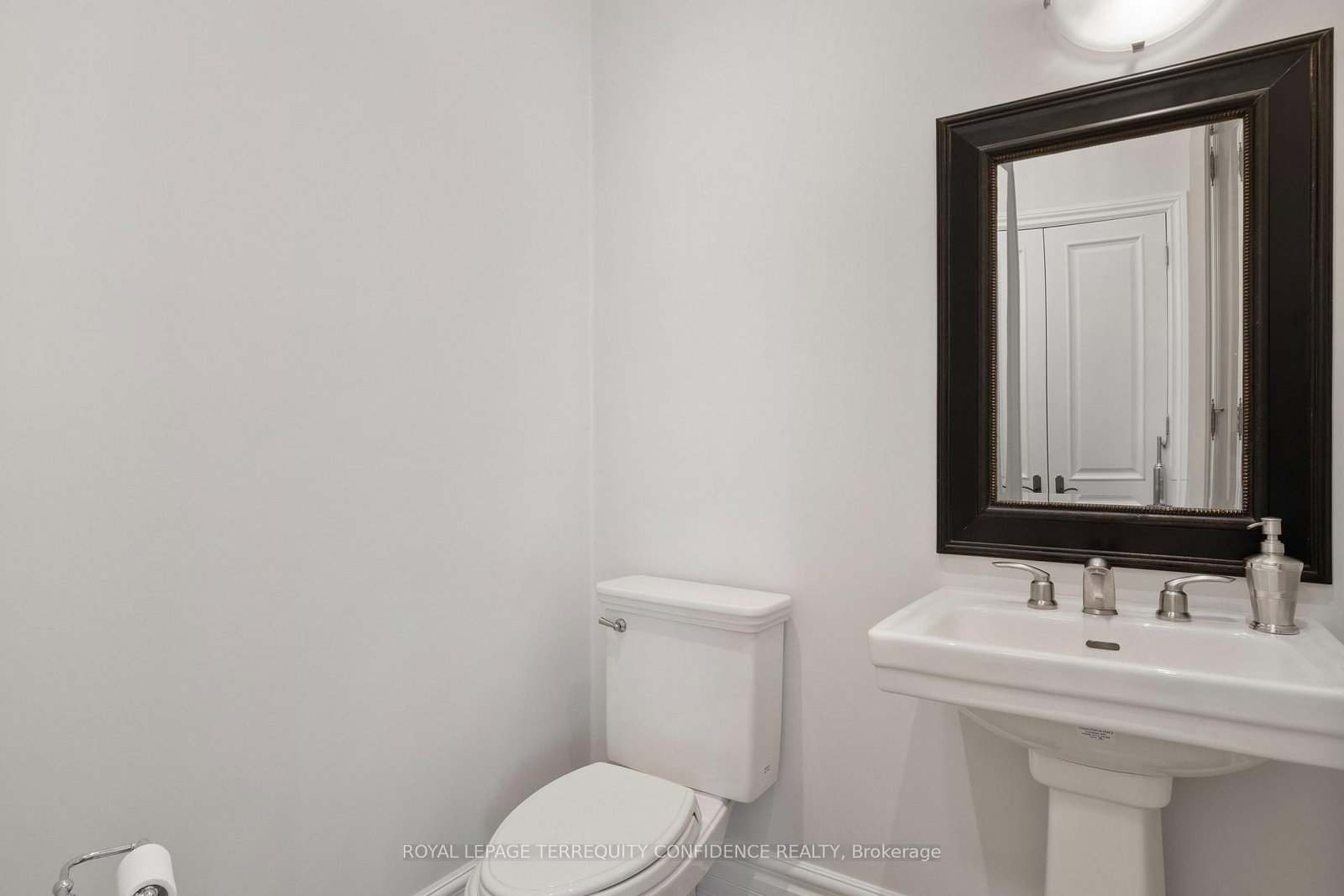 466A Ellerslie Avenue • Toronto, ON photo 24