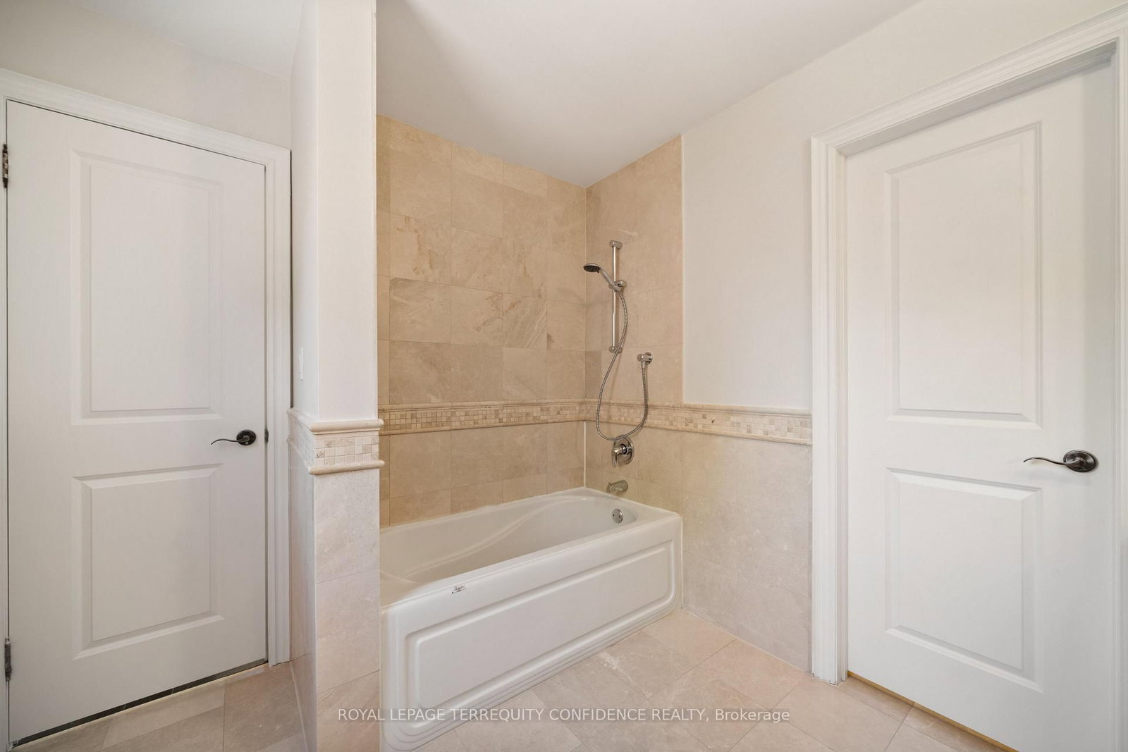 466A Ellerslie Avenue • Toronto, ON photo 34