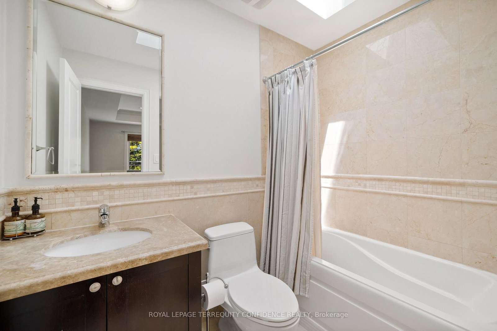 466A Ellerslie Avenue • Toronto, ON photo 38