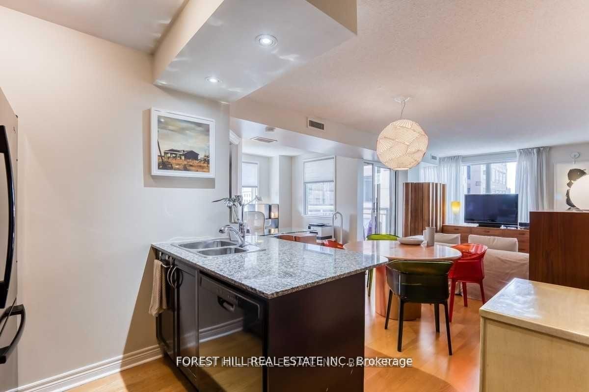 801-100 Hayden Street, Toronto, ON, photo 5