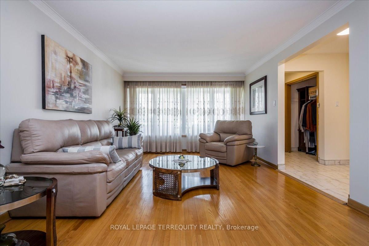 44 Margaret Avenue, Toronto, ON, photo 5
