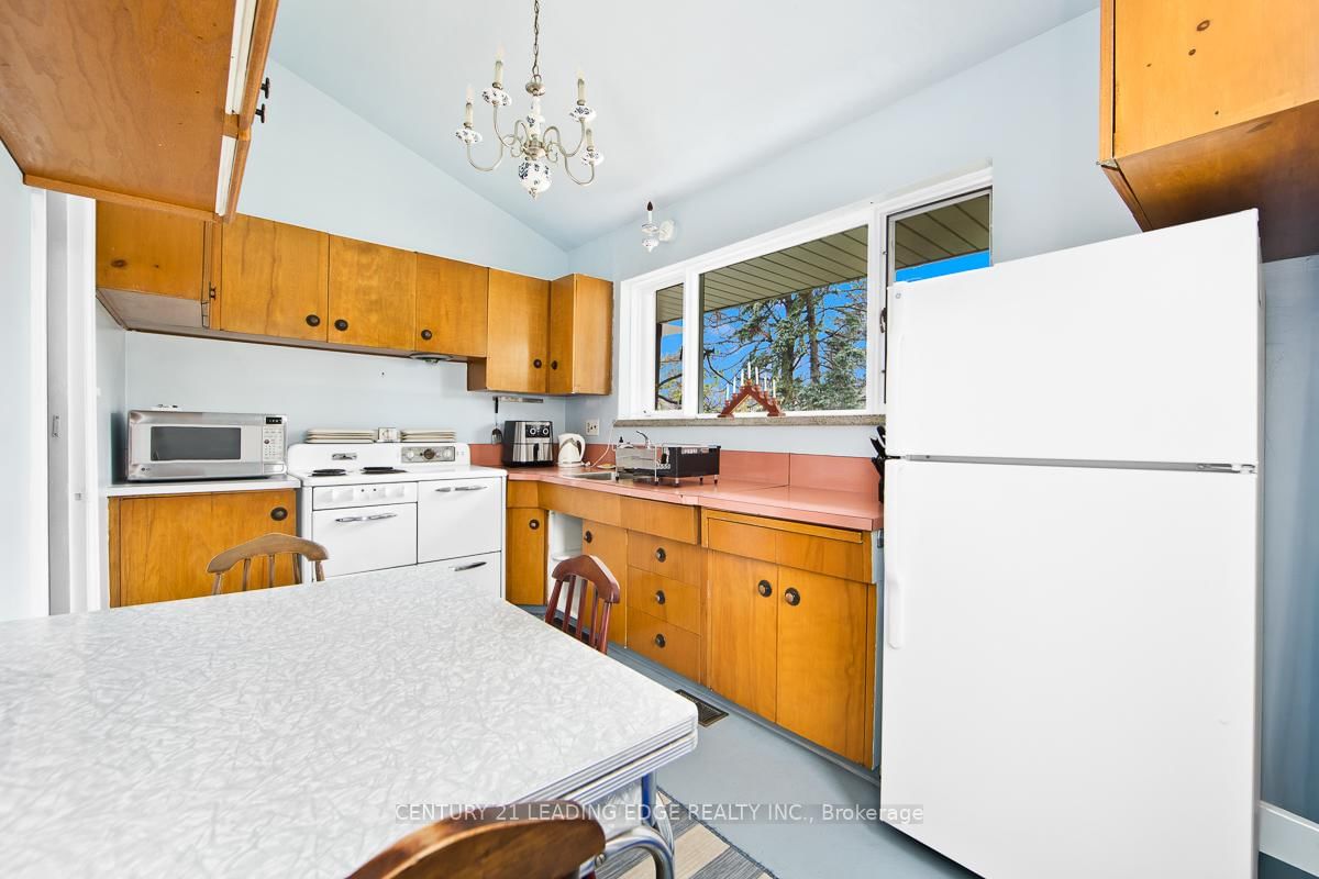 1 Bradgate Road • Toronto, ON photo 12