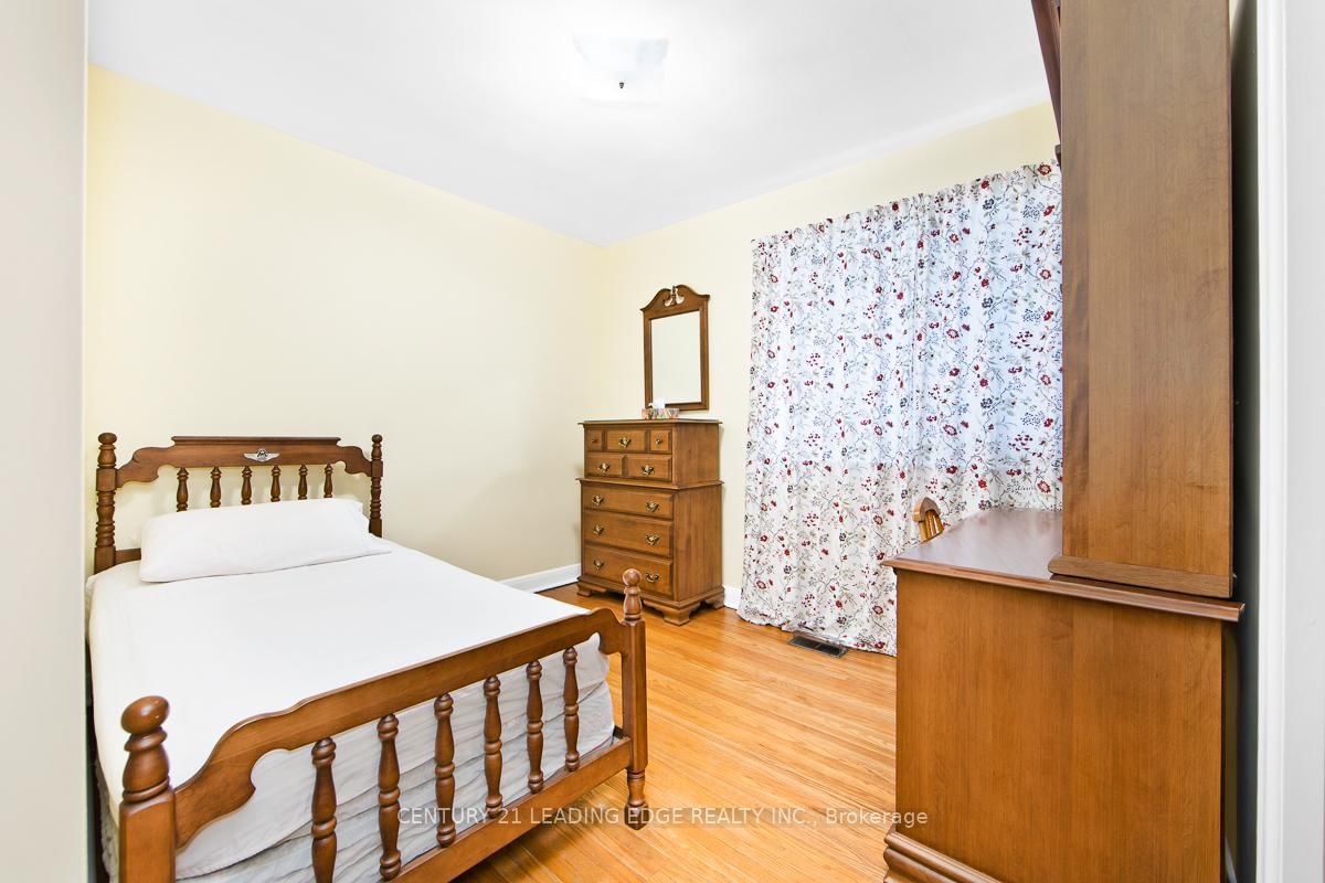 1 Bradgate Road • Toronto, ON photo 17
