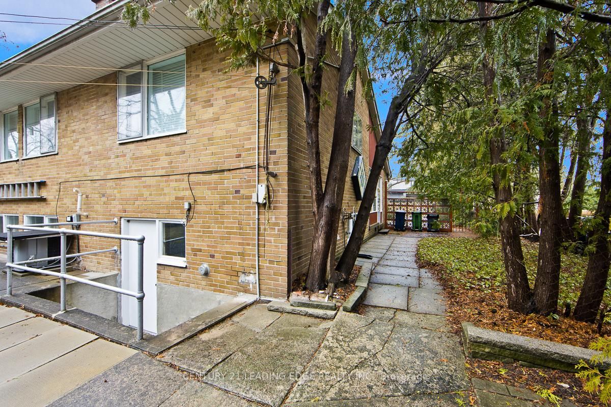1 Bradgate Road • Toronto, ON photo 19