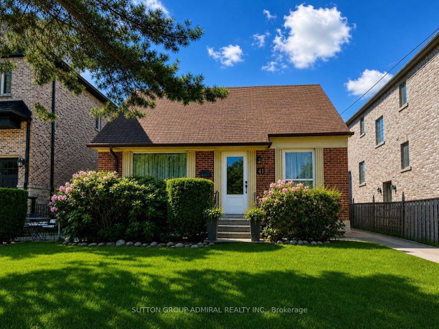 41 Athabaska Avenue