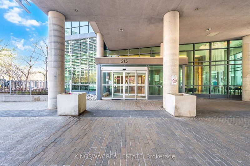 3211 - 215 FORT YORK Boulevard