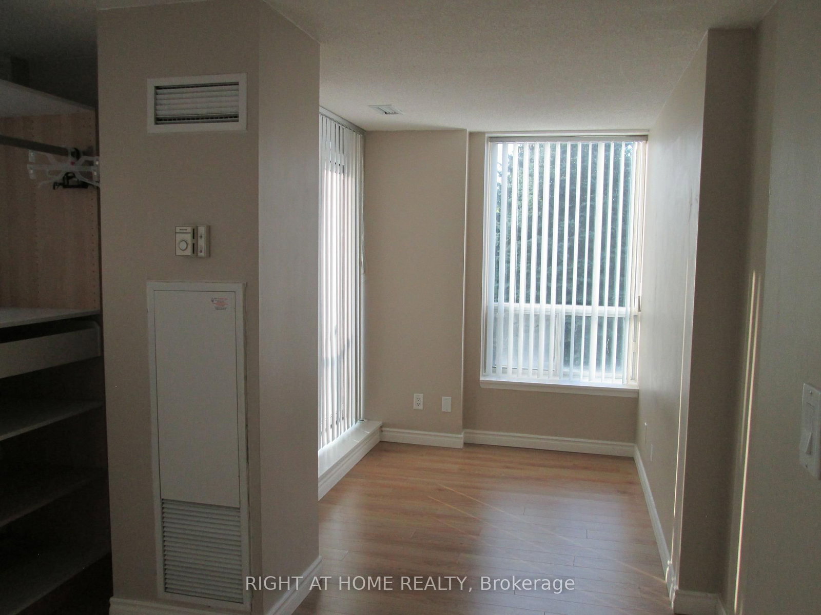 233 Beecroft Road • #111 • Toronto, ON photo 12