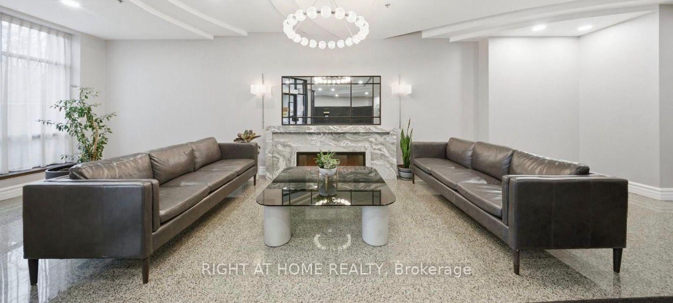 233 Beecroft Road • #111 • Toronto, ON photo 8