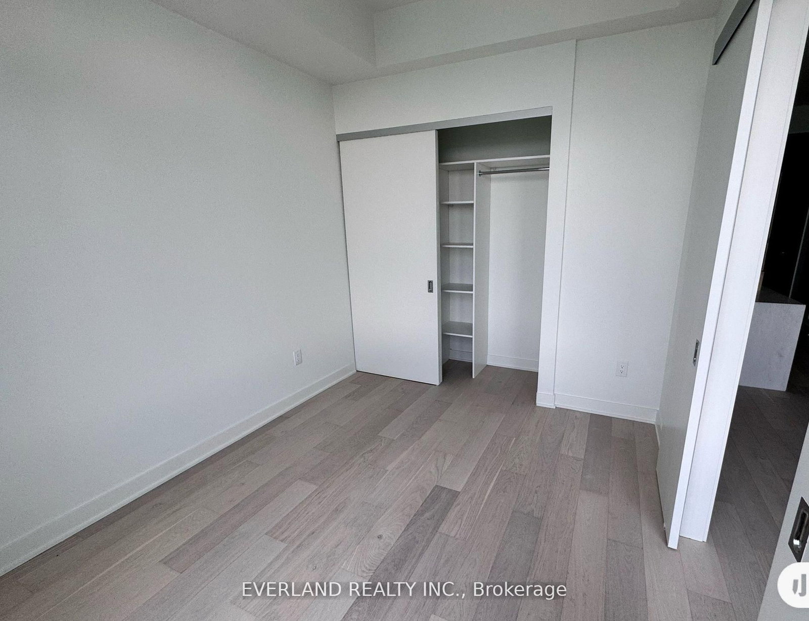 11 Yorkville Avenue • #4803 • Toronto, ON photo 9